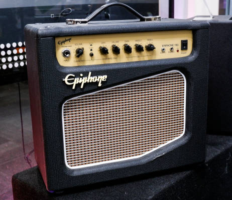 Store Special Product - Epiphone - Billie Joe Armstrong Les Paul Junior Player Pack